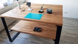 stół z drewna do pracowni