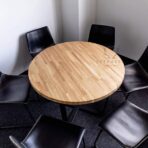 dębowy okrągły stół
