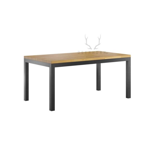 klasyczny stół z drewnianym blatem