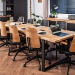 ekskluzywny stół konferencyjny z litego drewna dębowego do biura