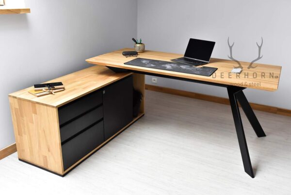 biurko z podciętym blatem