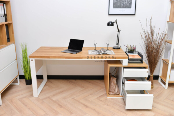 białe biurko loftowe