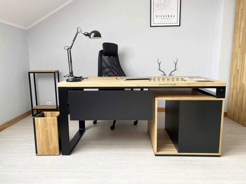 Biurko z drewnianym blatem i szufladami loft office plus short