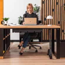 reprezentacyjne biurko do kancelarii adwokackiej