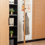 wieszak do poczekalni dla klientów