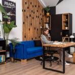 biurko młodzieżowe z naturalnego drewna