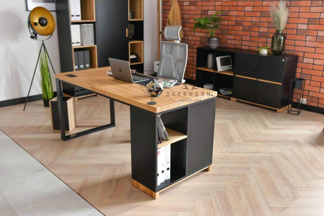 Biurko do biura loft z drewna i metalu z półkami na segregatory