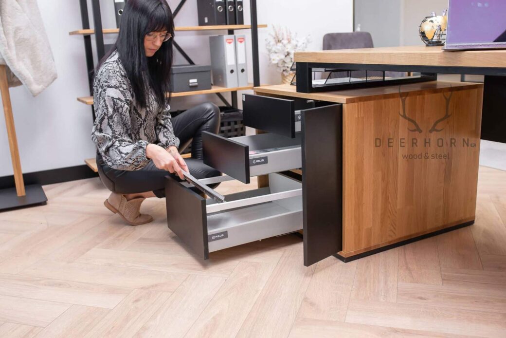 Biurko premium loft office slim z blendą maskującą Deerhorn
