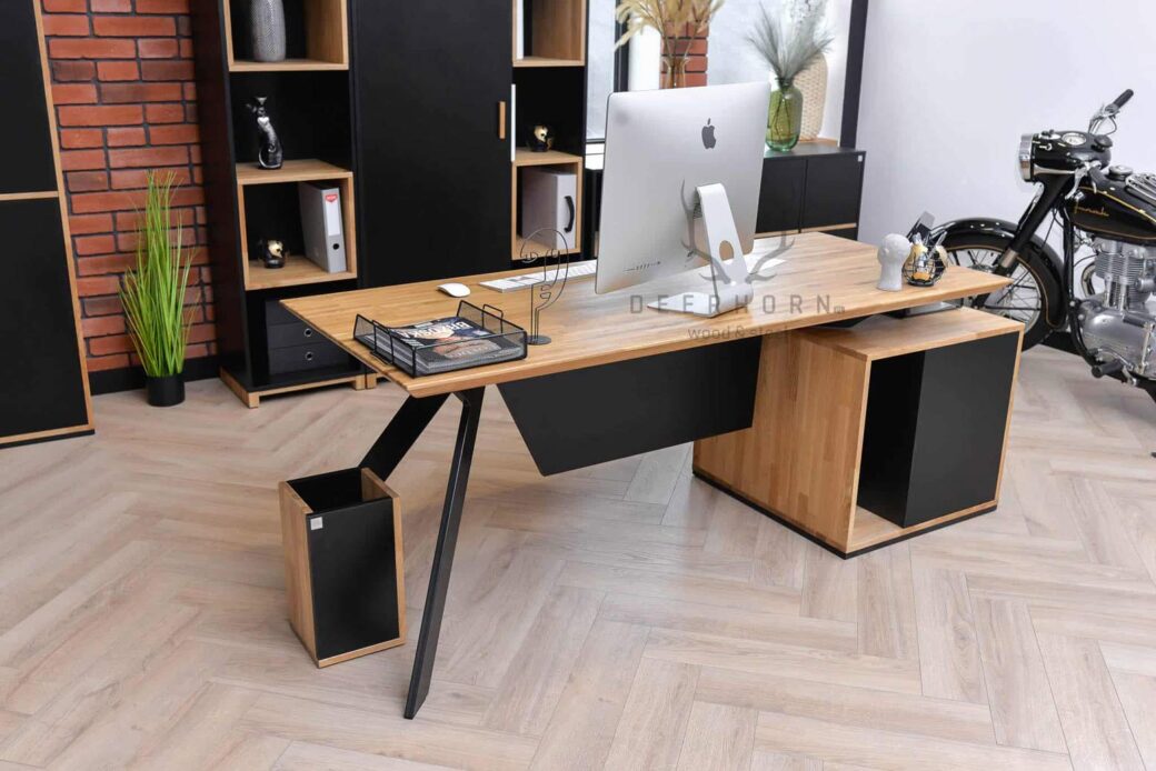 Biurko gabinetowe loft z drewnianym blatem industrialne