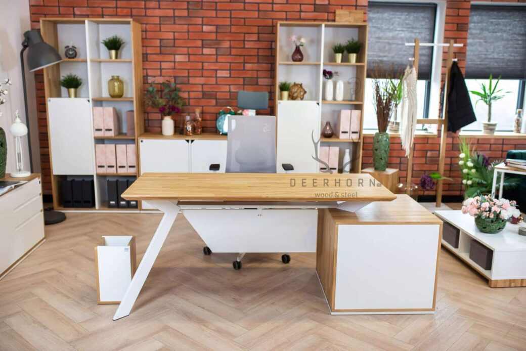 Biurko z drewnianym blatem do gabinetu premium loft