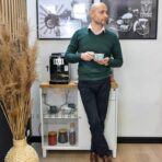 biała szafka pod ekspres do kawy