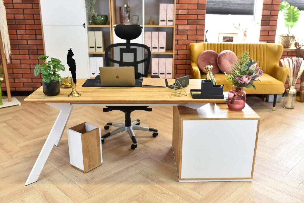 Białe biurko premium z drewnianym blatem loft