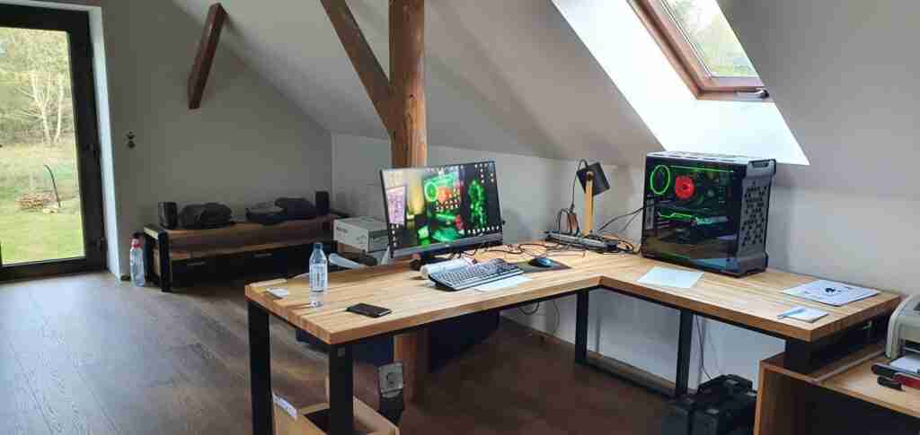 biurko narożne z drewnianym blatem loft