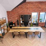 loftowy stół konferencyjny