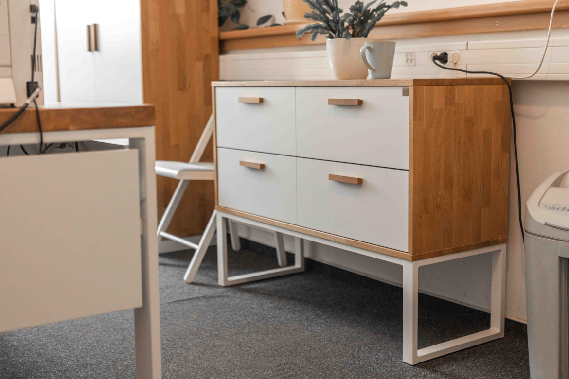Komoda do biura Polsko-Japońskiej Akademii Technik Komputerowych