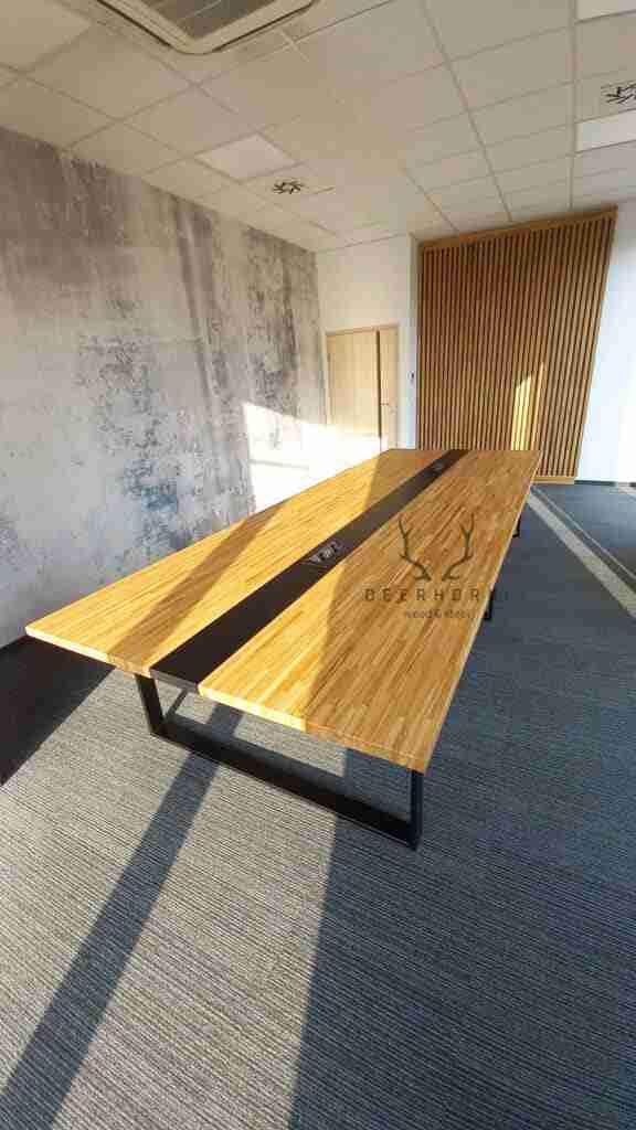 stół konferencyjny blat drewniany