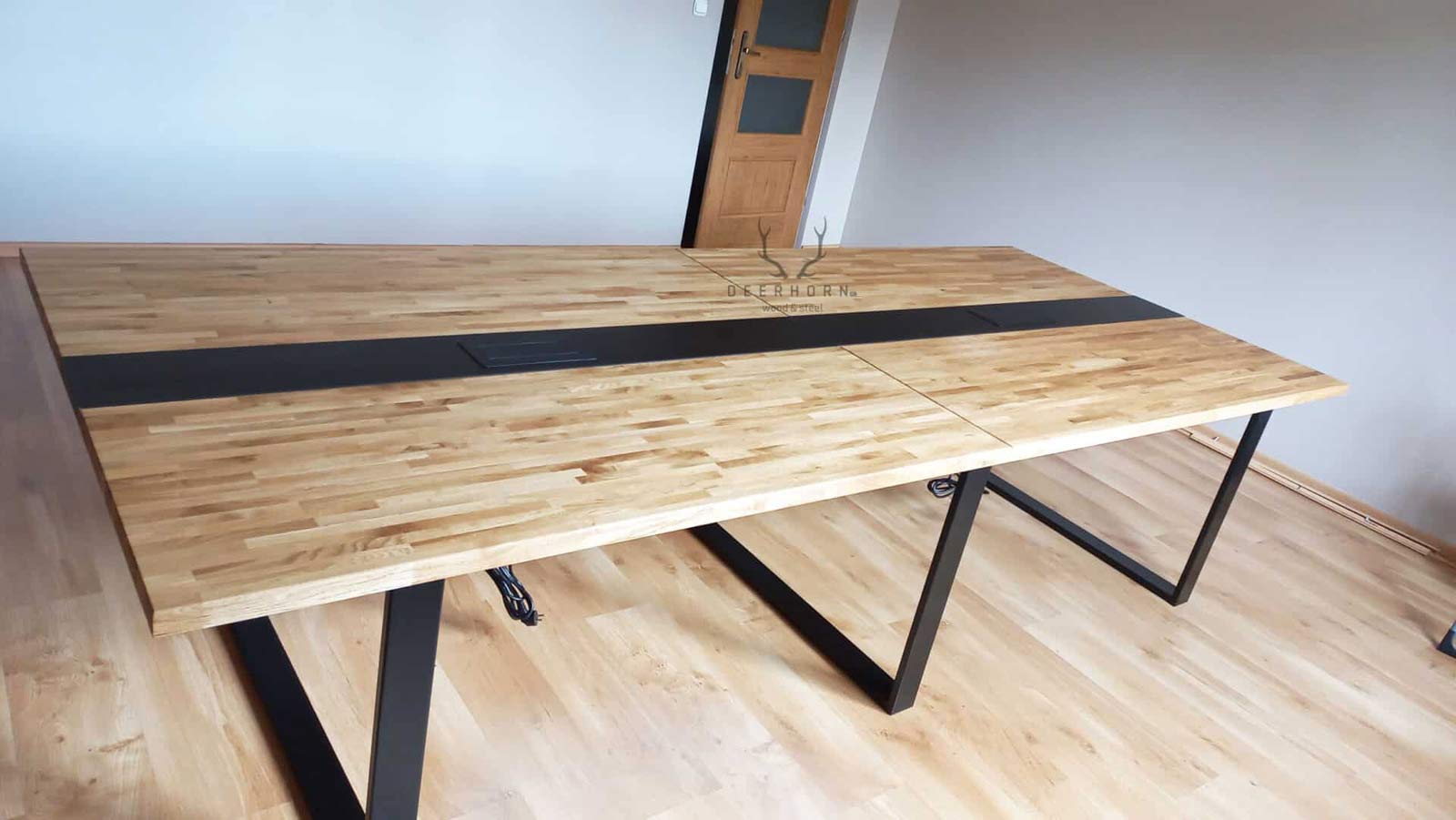 stół konferencyjny drewno metal