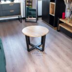 stolik z drewna i metalu