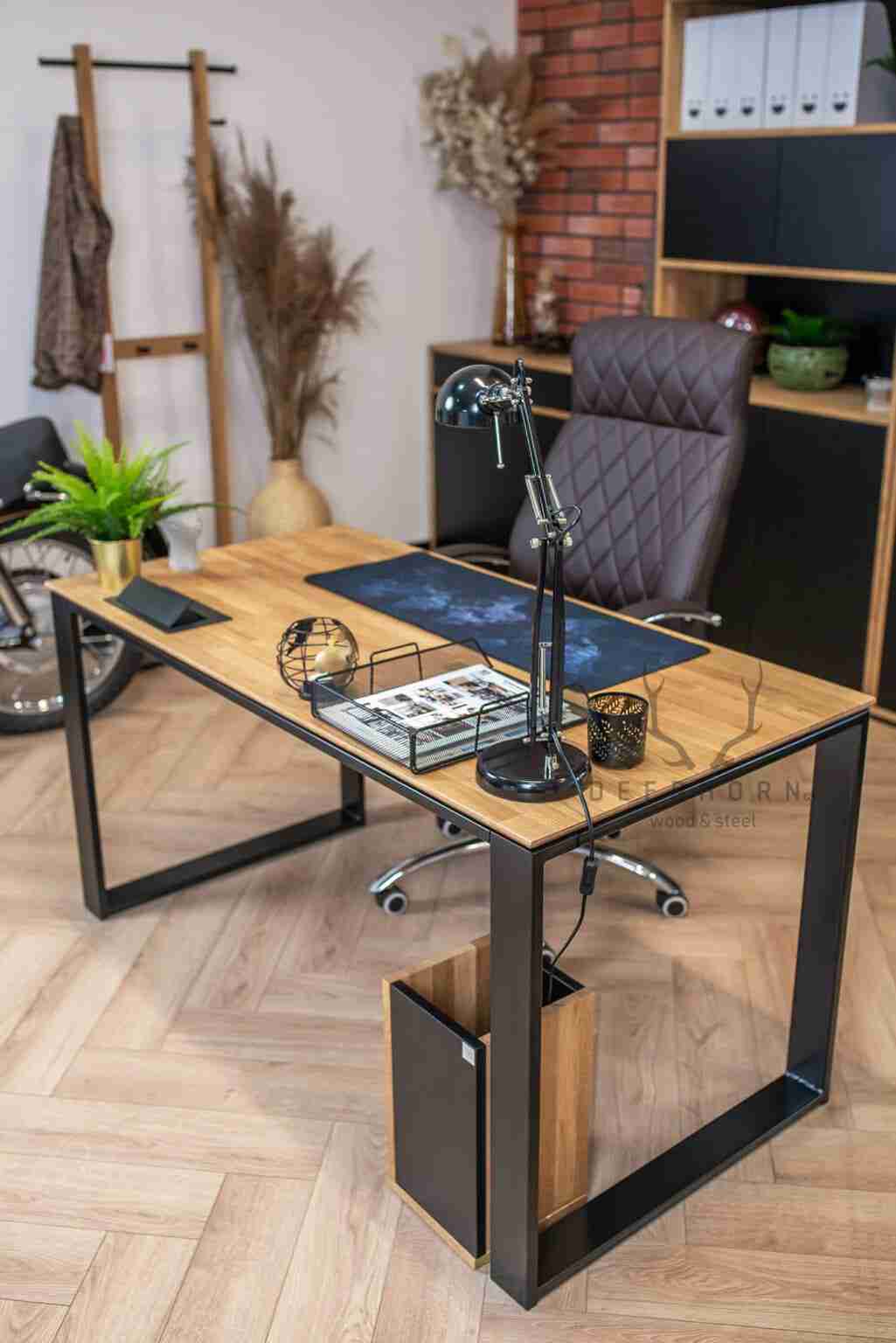 Klasyczne biurko z podciętym blatem 140x70 Loft Office Slim