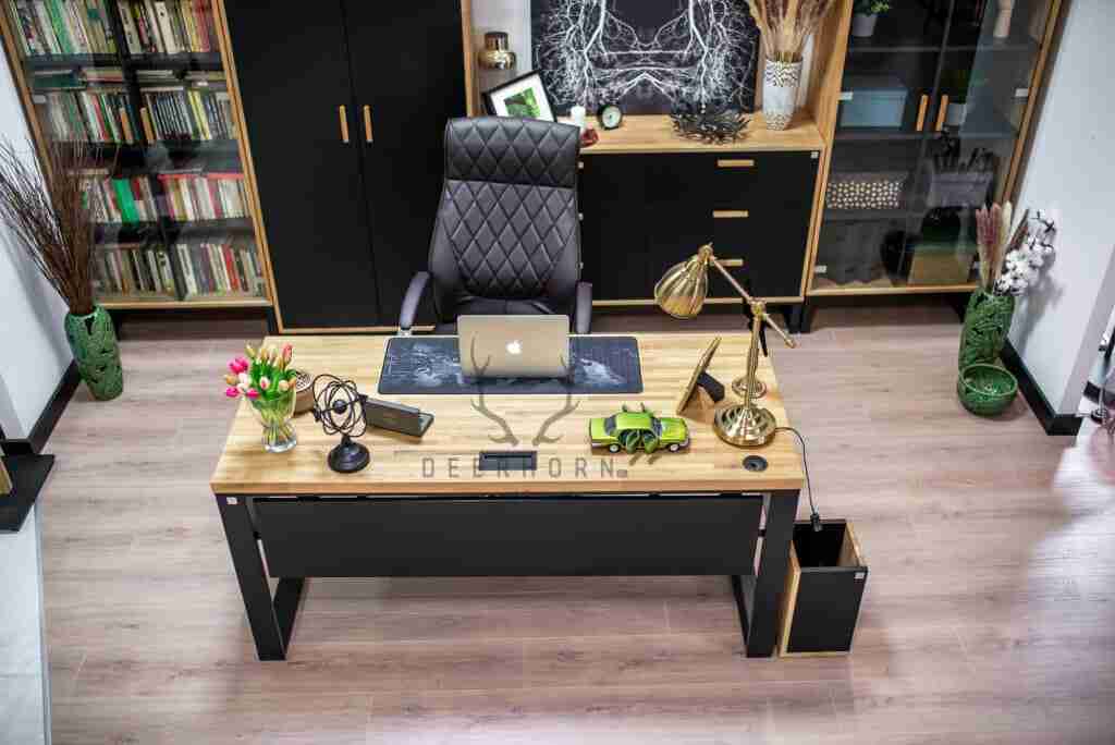 Biurko loft z drewnianym blatem na metalowych nogach 😍