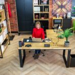 dębowe biurko w stylu loft
