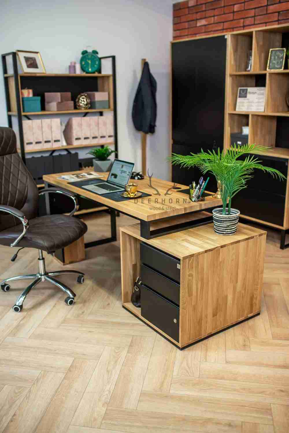 Nowoczesne biurko do gabinetu i domowego biura w stylu loft