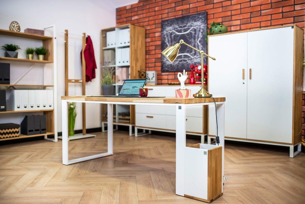 Białe biurko w stylu loft, skandynawskim do biura, gabinetu
