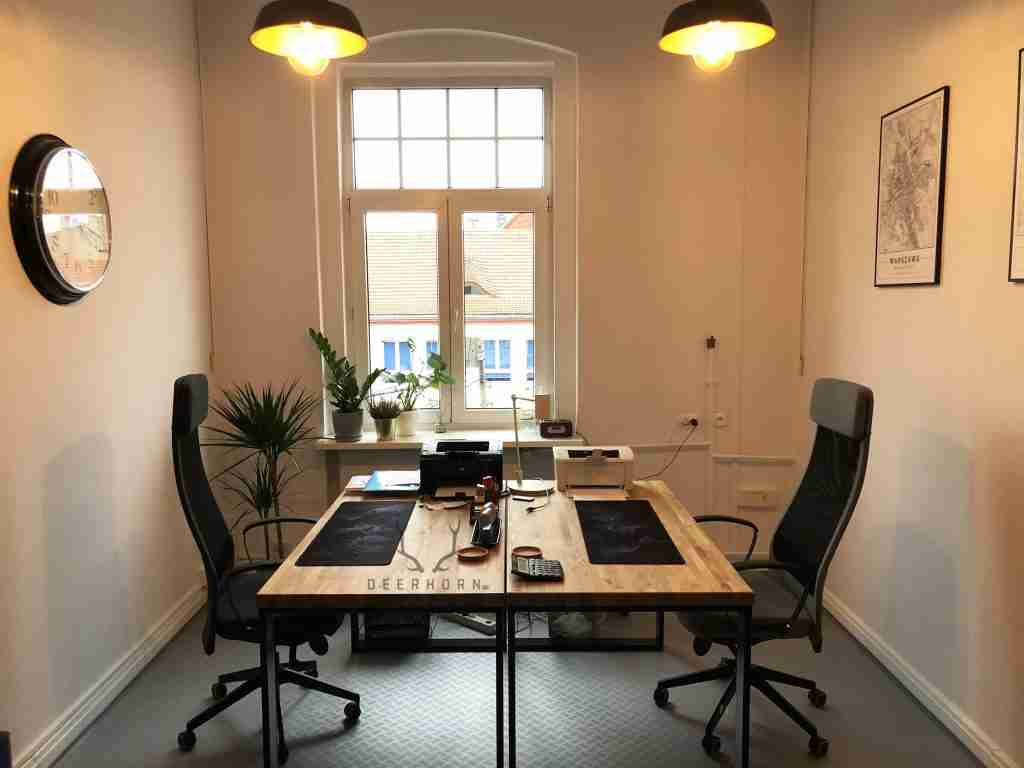 biurka do biura w stylu loft