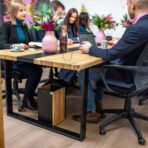 ergonomiczny stół konferencyjny