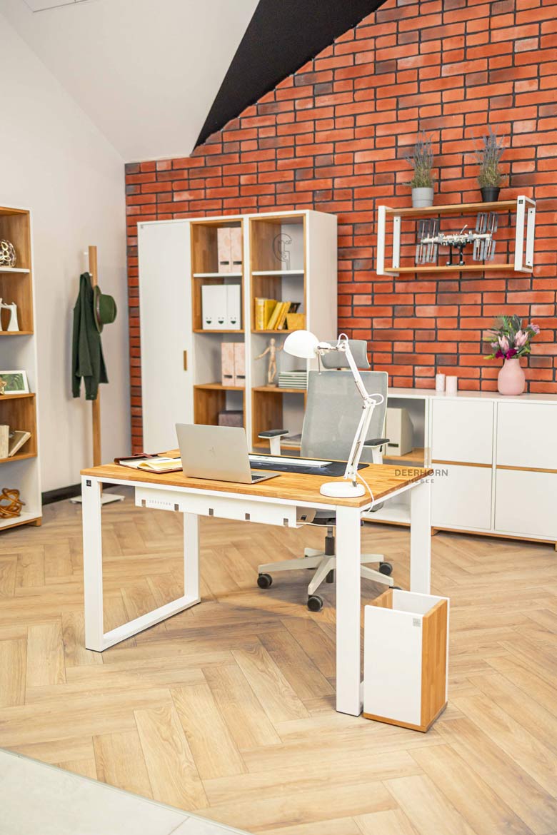 minimalistyczne biurko białe dla ucznia podstawówki