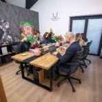 nowoczesne stoły konferencyjne