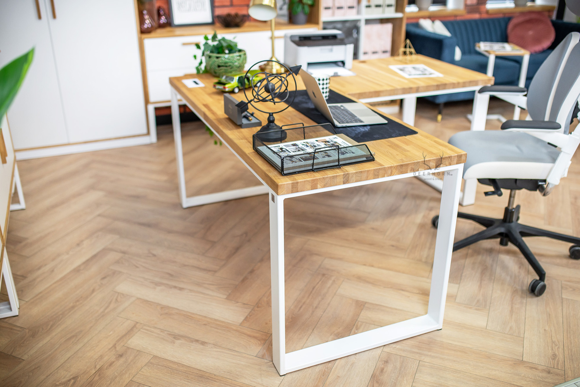 narożne biurko drewno z metalem