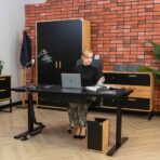 biurko czarne do pracy siedzącej