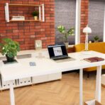 biurko w skandynawskim stylu