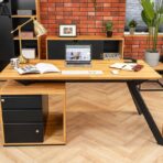 krótkie biurko dębowe