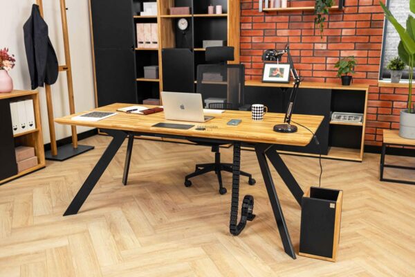 nowoczesne drewniane biurko