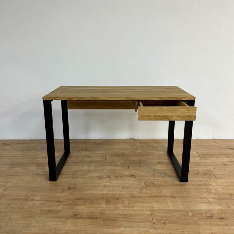 biurko z drewna dębowego dla nastolatka