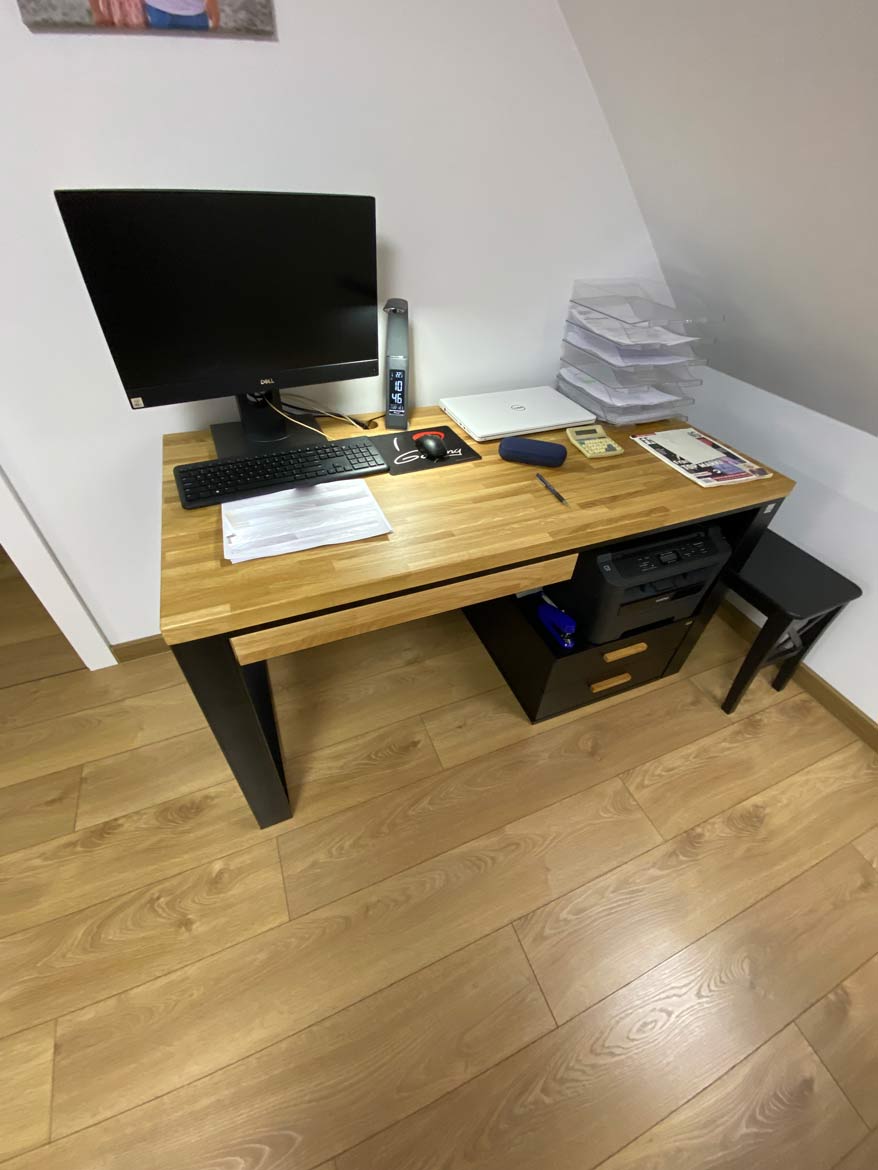 biurka dębowe nowoczesne