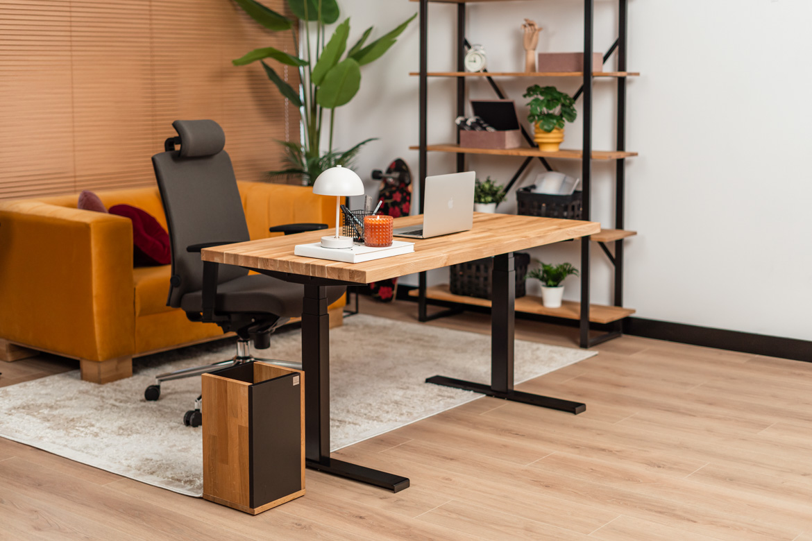 biurko-z-regulacj-wysokosci-do-pokoju-mlodziezowego biurko z regulacją wysokości do pokoju młodzieżowego