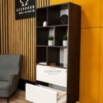 czarny regał na segregatory