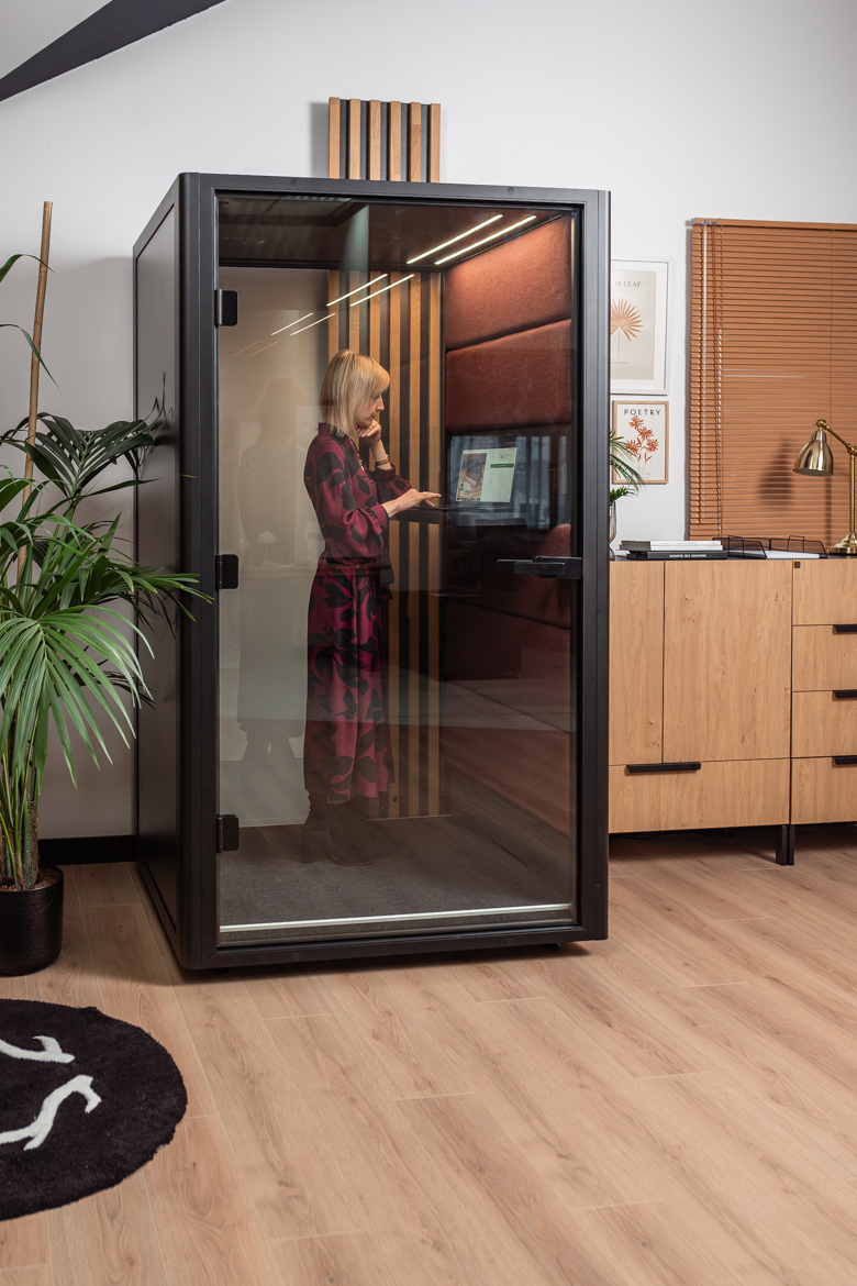 kabina-akustyczna-do-pracy-indywidualnej kabina akustyczna do pracy indywidualnej