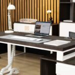porządne biurko do pracy