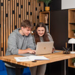 biurko do małego pokoju studenckiego