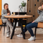 okrągły stół do open space domowego