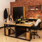 solidne biurko pracownicze