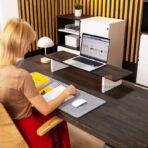 biurko z elektrycznym mechanizmem