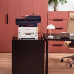 biurko z szafką na drukarkę do praccy zdalnej