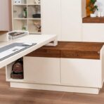 nowoczesne biurko z drewnem