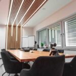 stol konferencyjny z projektorem 2