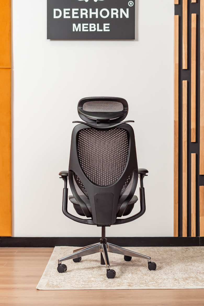 krzeslo-biurowe-na-piecioramiennej-podstawie krzesło biurowe na pięcioramiennej podstawie